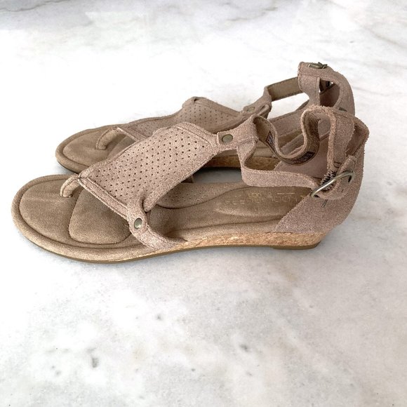 NWOT! New Koolaburra by Ugg tan Briona wedge sandal, cork & suede, ankle straps - Picture 7 of 9